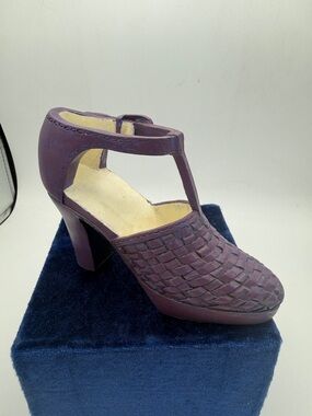Miniature Shoe collection purple Woven T-Strap High Heel Pump resin decor